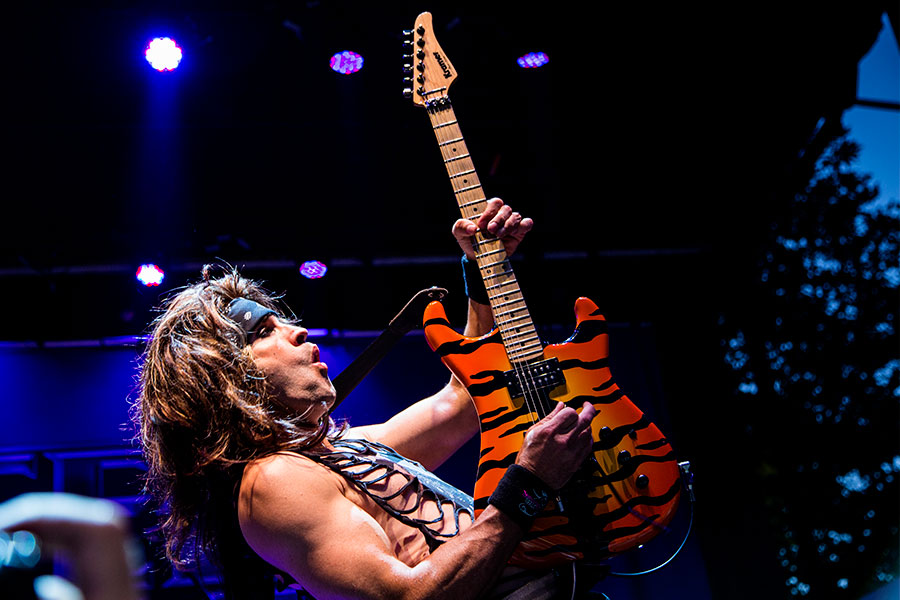 06_steelpanther_02